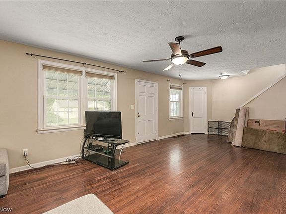 4th image of 4297 Clifton Ave
