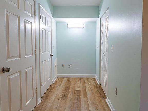 5th image of 236 Village Boulevard #1304