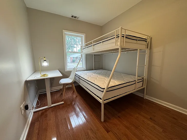 23448 Hoover Ave — Photo 6
