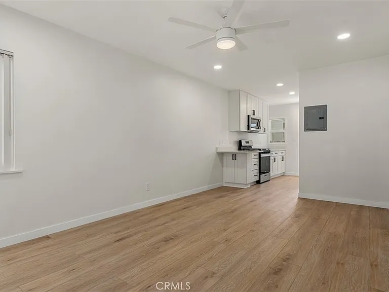 241 Costa Mesa St #B — Photo 2