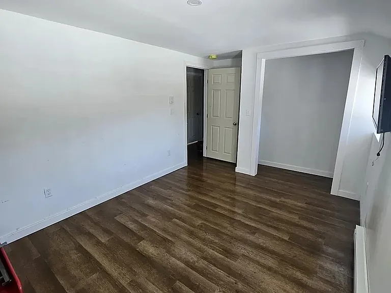 874 River Rd #1 — Photo 9