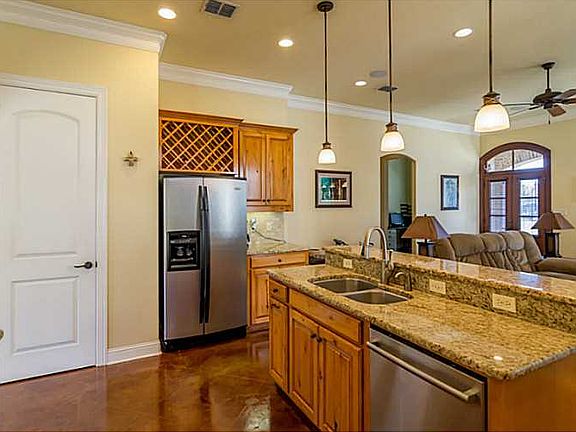 5th image of 2039 Princewood Ln