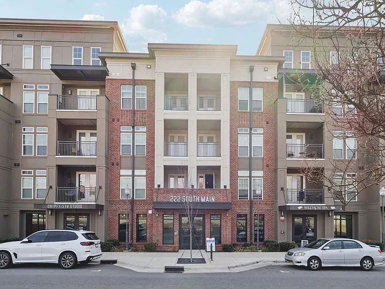 StationTwo22 Apartments — Photo 25