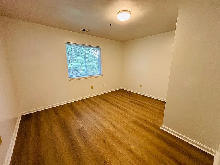 927AB - 410 Houston St. - DM — Photo 123