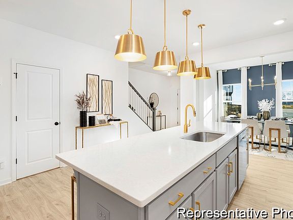 5th image of 1385 Tappan Ave #125