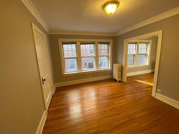 4th image of 1335 W Carmen Ave APT 1B