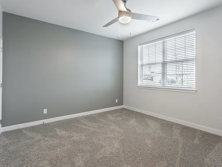 River Point West — Photo 15