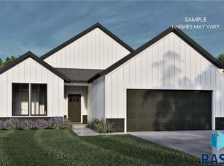 5808 E Rush St, Sioux Falls, SD 57110