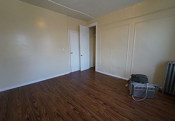 2nd image of 3422 Knox Pl APT 5J