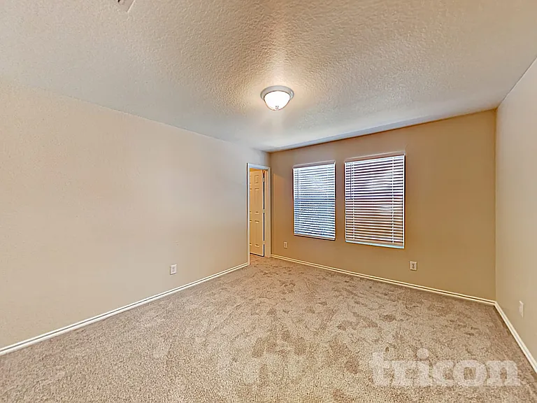 4923 Heather Pass — Photo 13