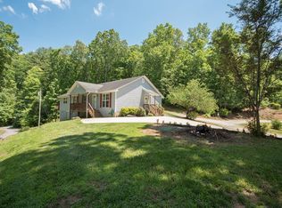 11 Pleasant Hill Dr, Franklin, NC 28734