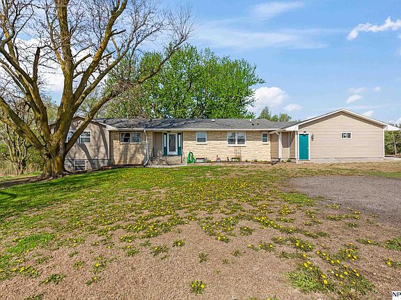 2nd image of 154 County Rd E #16