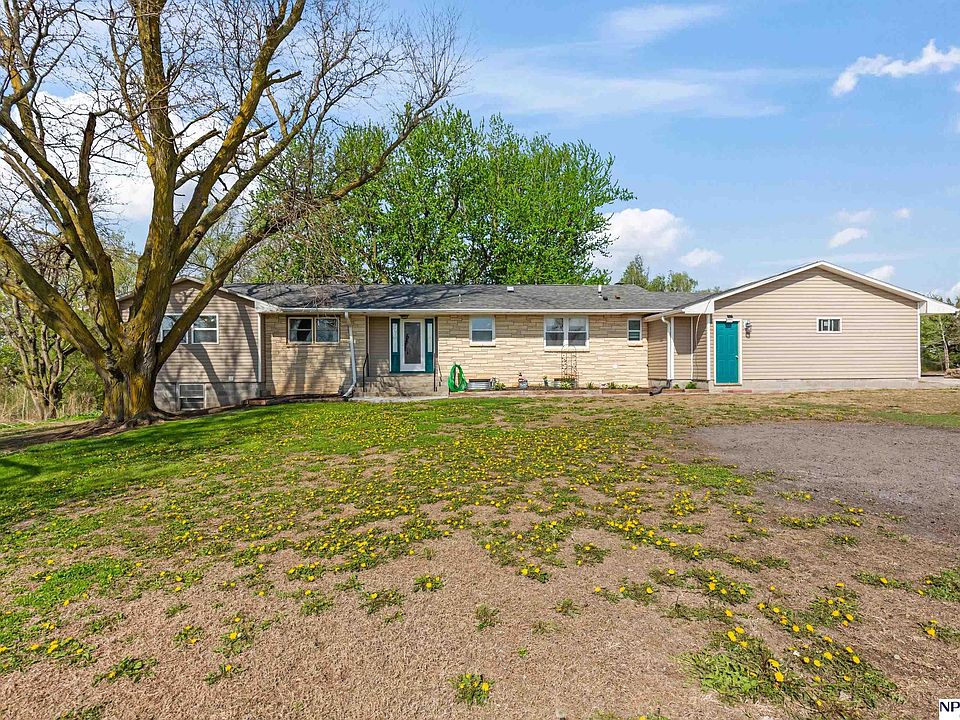 1st image of 154 County Rd E #16