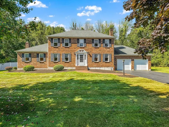 34 Smith Rd, Mansfield, MA 02048