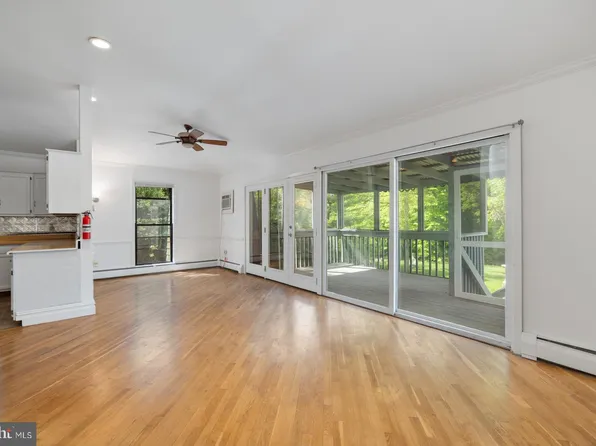 106 Mosher Rd, Princeton, NJ 08540
