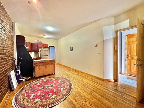 5th image of 890 Bergen St APT 1L