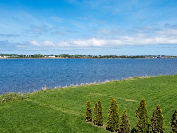 4th image of 40 Bayside Rd