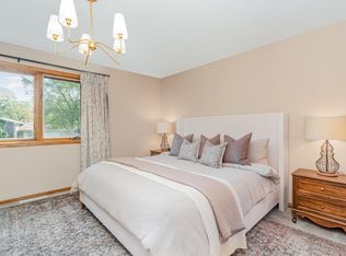 10634 Hummingbird St NW, Coon Rapids, MN 55433