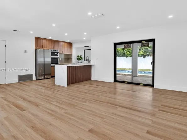 7311 Fairway Blvd, Miramar, FL 33023