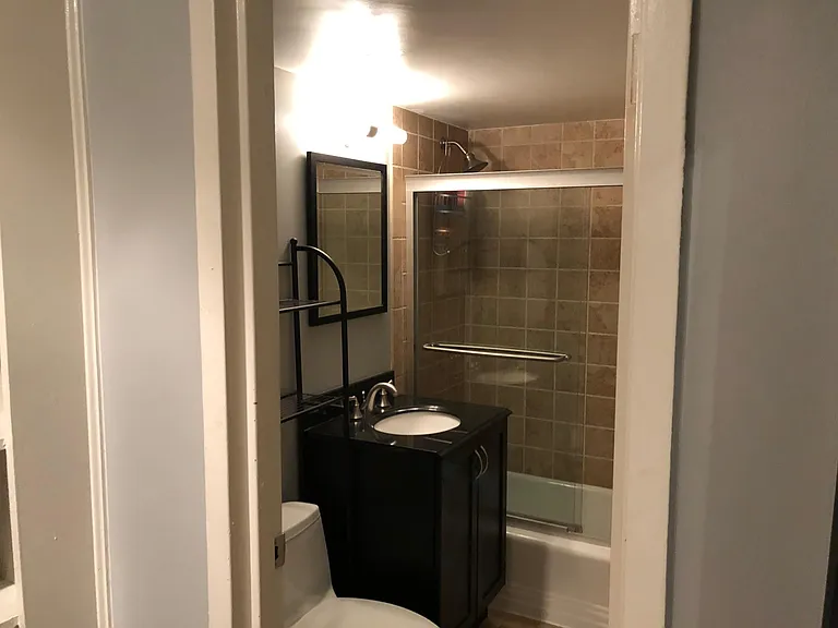 950 25th St NW #306 — Photo 7
