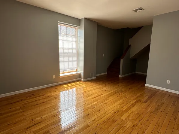 28 E Grand Ave, New Haven, CT