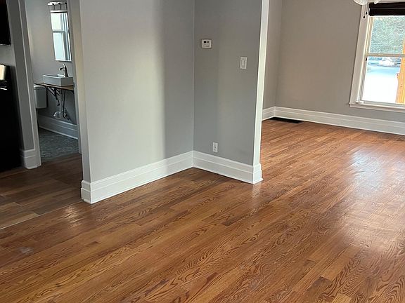 4th image of 116 W Parent Ave