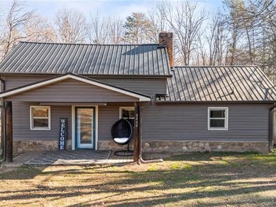 2045 Martha Ellen Rd, Yadkinville, NC, 27055