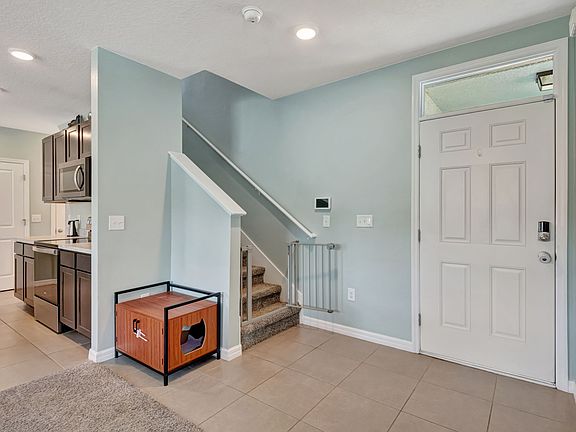 3rd image of 6648 Seaway Dr