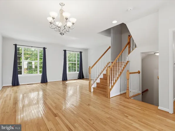 2334 Huntington Station Ct, Alexandria, VA 22303