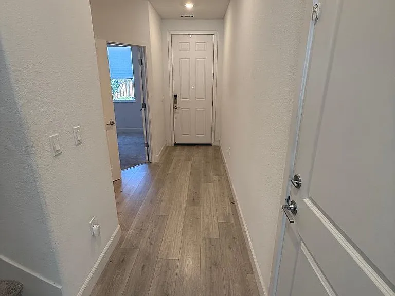 85 Savannah Ln — Photo 3
