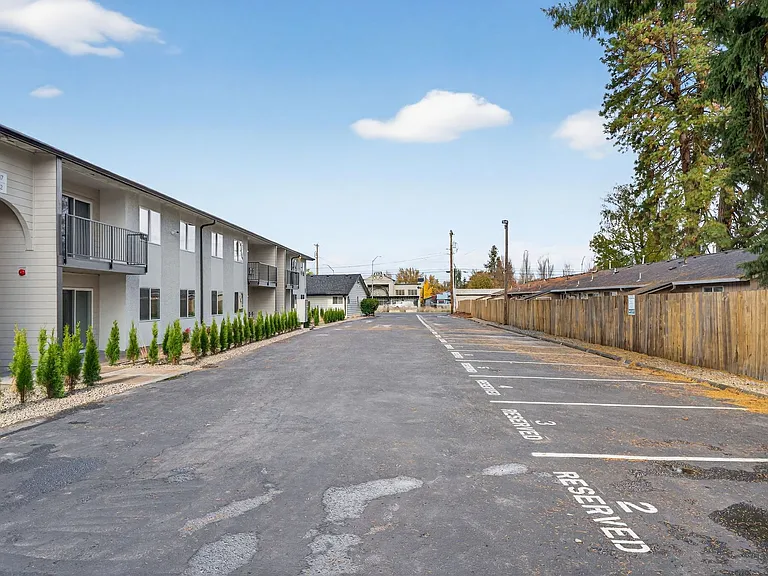 Alder Ridge — Photo 10