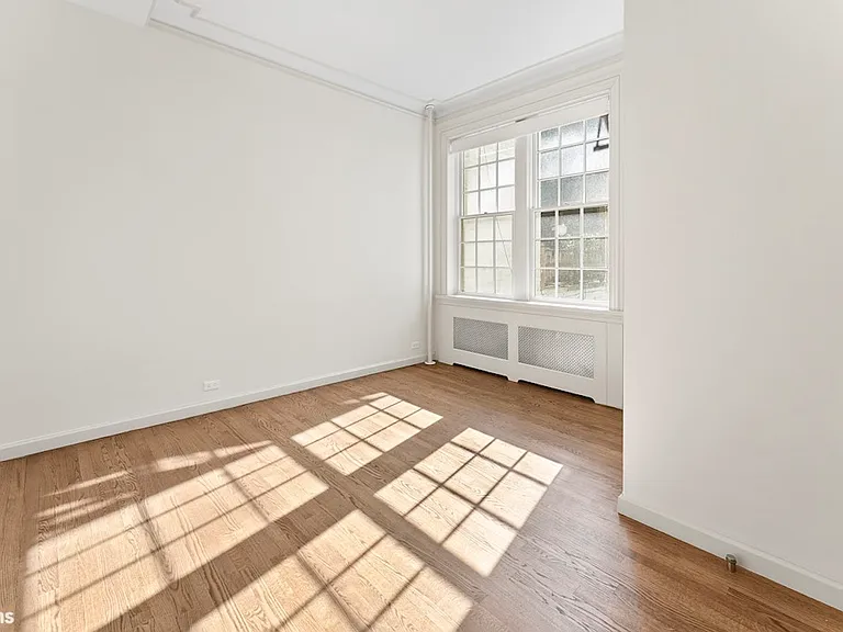 12 Gramercy Park #4-R — Photo 12