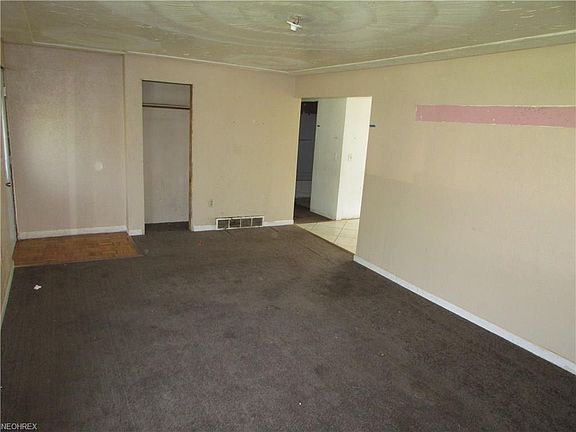 5th image of 575 Baldwin Ave