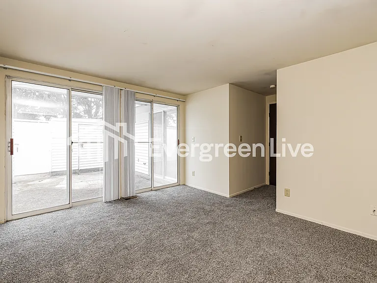 5835 Troy Villa Blvd — Photo 7