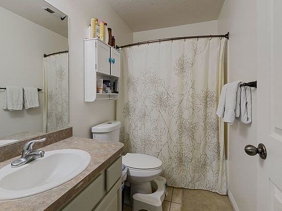 3rd image of 1231 E 540 N #1231