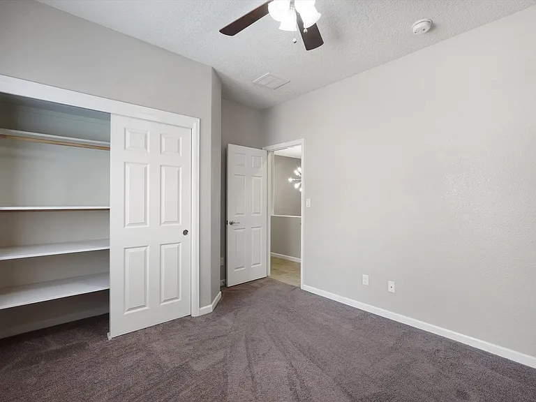 224 Valle Alto Dr NE — Photo 32
