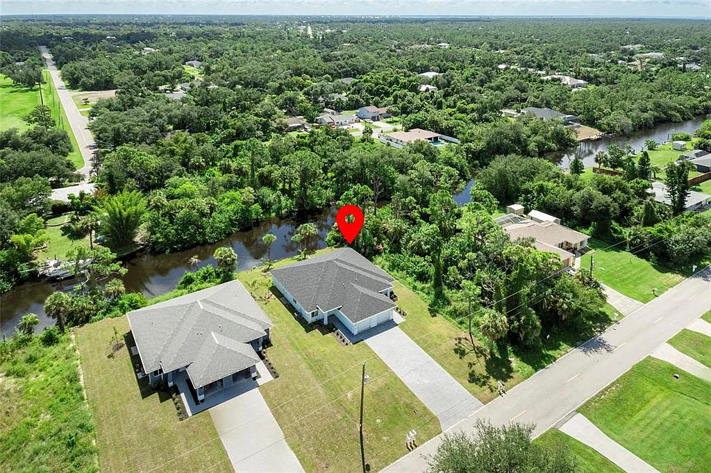 3 bed, 2.0 bath, 1247 sqft, $2,700 — Photo 1