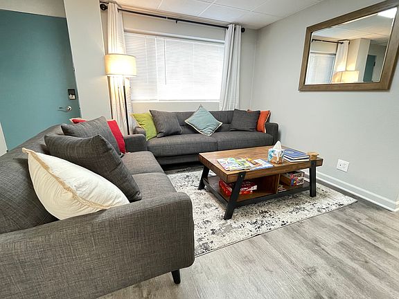 5th image of 3637 Lynn Dr #3