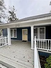210 E Phillips St — Photo 2