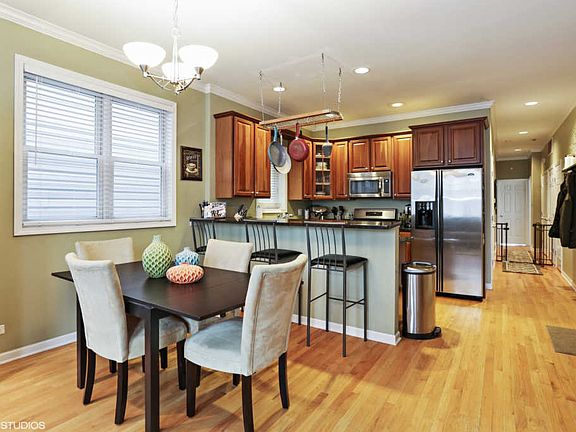 3rd image of 3746 N Clifton Ave #2