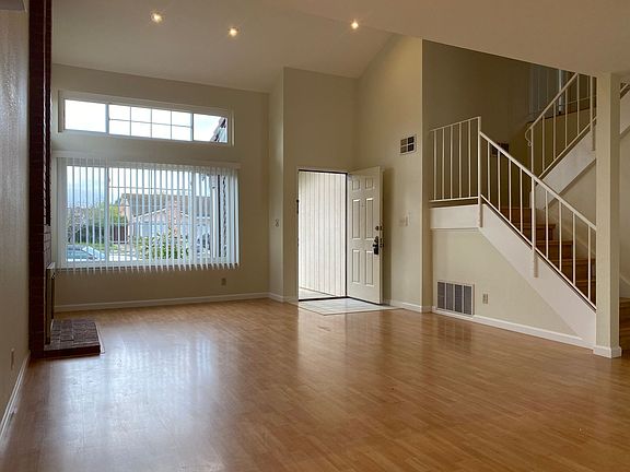 4th image of 33913 Tybalt Ct