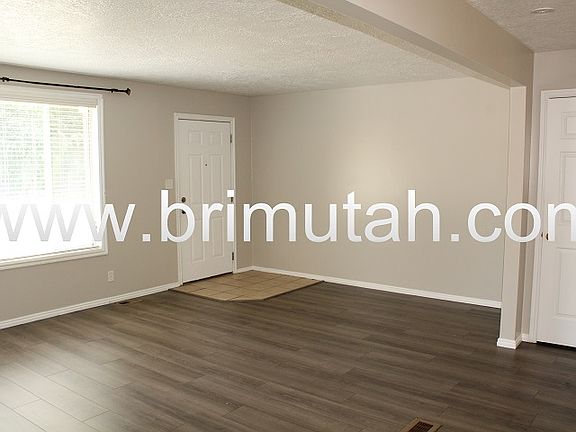 5th image of 2958-2960 S Adams St