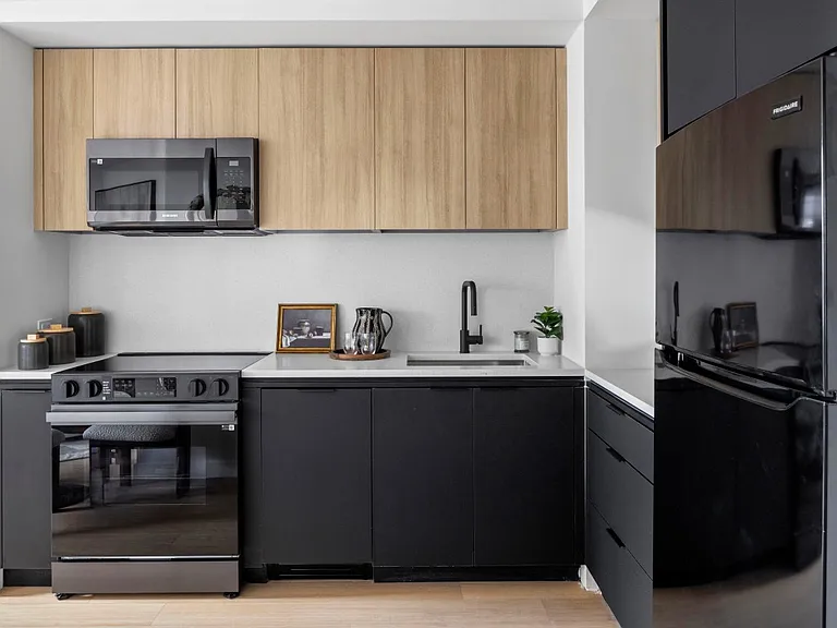 11 Ocean Pkwy #331 — Photo 3