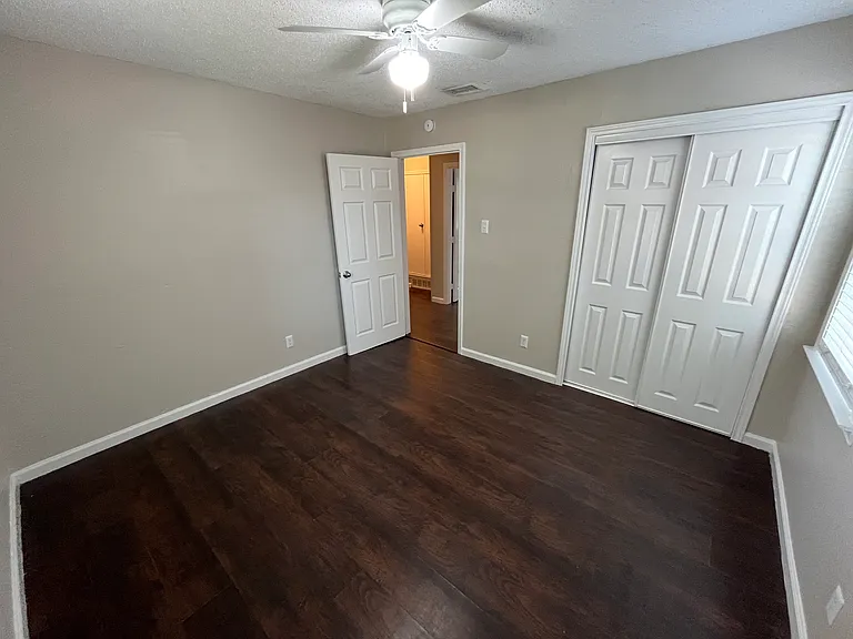 11303 Trail Ln — Photo 5