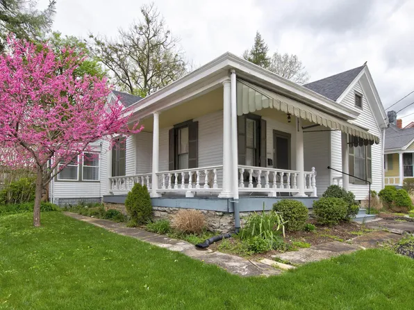 8 N Sycamore St, Mount Sterling, KY 40353