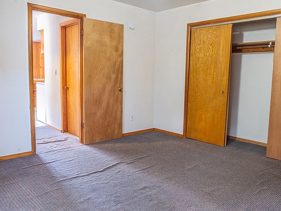5th image of 909 W A St #C