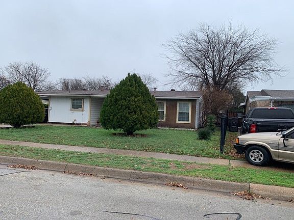 2nd image of 4032 Weber St