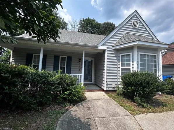 4902 Heritage Woods Ct, Greensboro, NC 27407