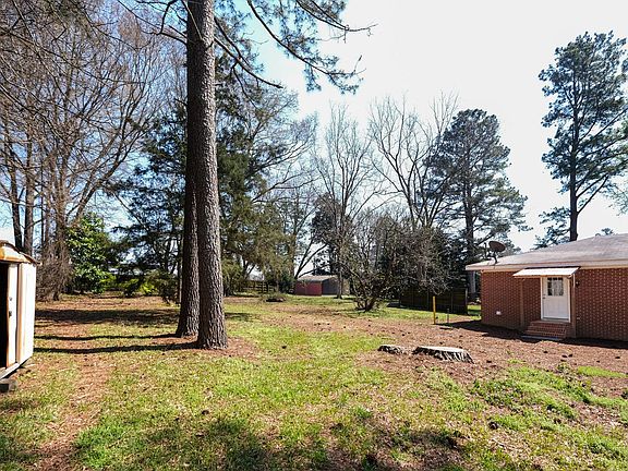 4th image of 6301 High Shoals Rd