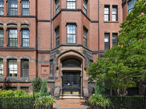 191 Commonwealth Ave #Penthouse 61, Boston, MA 02116